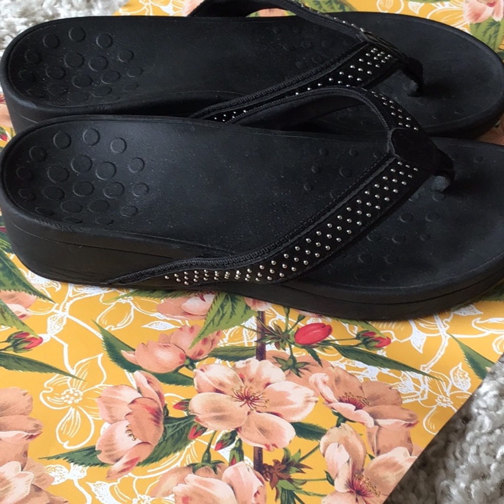 Vionic Black Platform Sandals Size 9